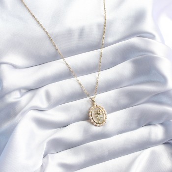 316L Çelik Gold Renk Gül Model İnci Detay Kadın Kolye 316L Çelik Gold Renk Gül Model İnci Detay Kadın Kolye