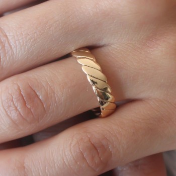 Gold Renk Sarmal Model Kadın Yüzük Gold Renk Sarmal Model Kadın Yüzük